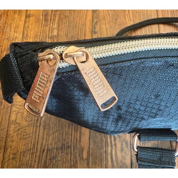 Puma Jane Black Gold Logo Tote Travel Shoulder Lightweight Front Pocket Duffle - Picture 5 of 10